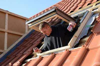 Pose de fenêtres de toit Velux à Rolbing